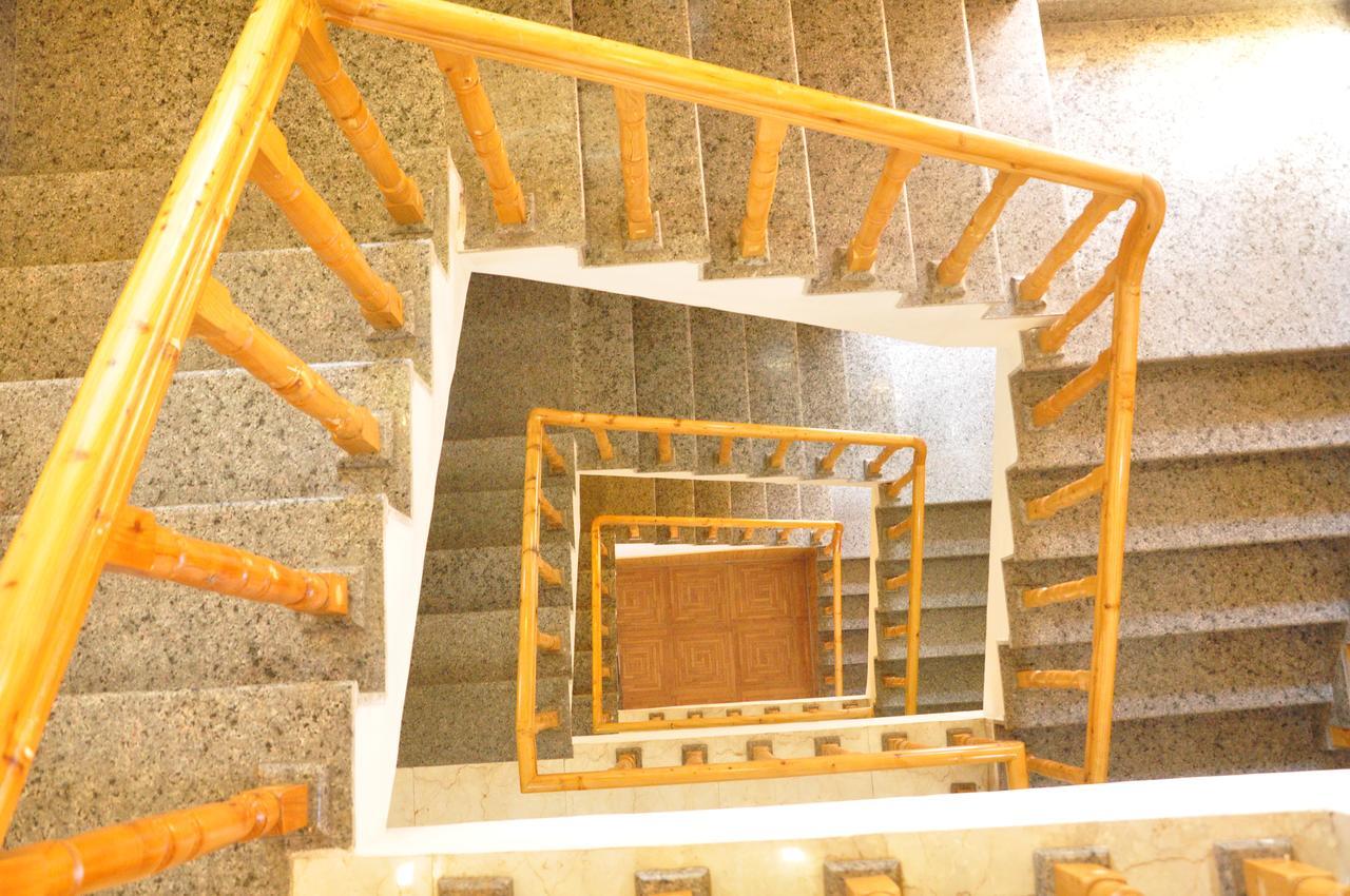 Hotel King'S Land — Photos 1